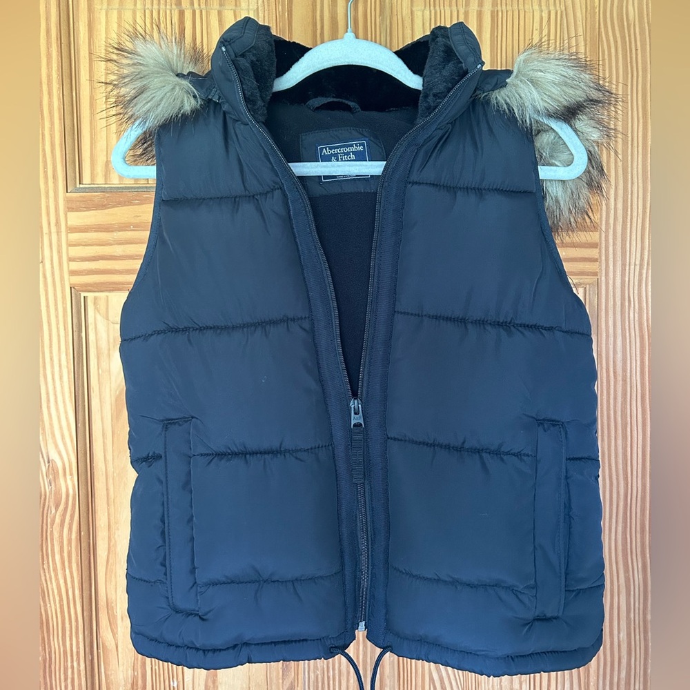 Abercrombie & Fitch Black Vest with Fur Hood XS